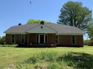 1016 Parks Place Rd, Batesville, MS 38606