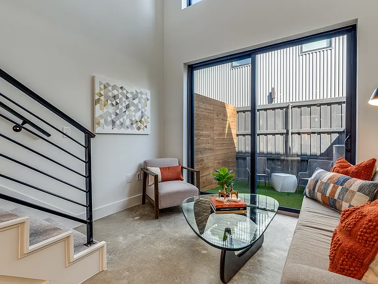 4918 Bryan St #102 — Photo 9
