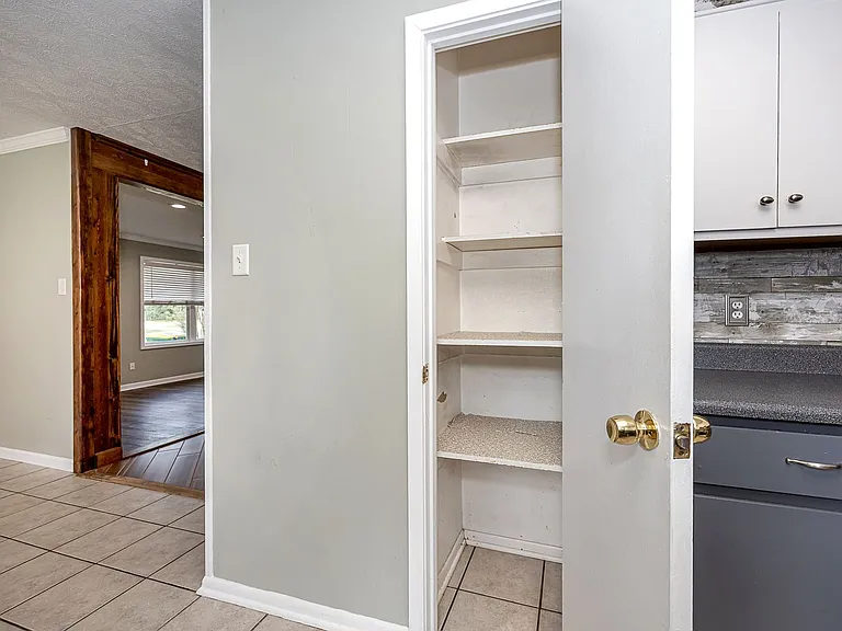 5836 Slater Cir — Photo 24