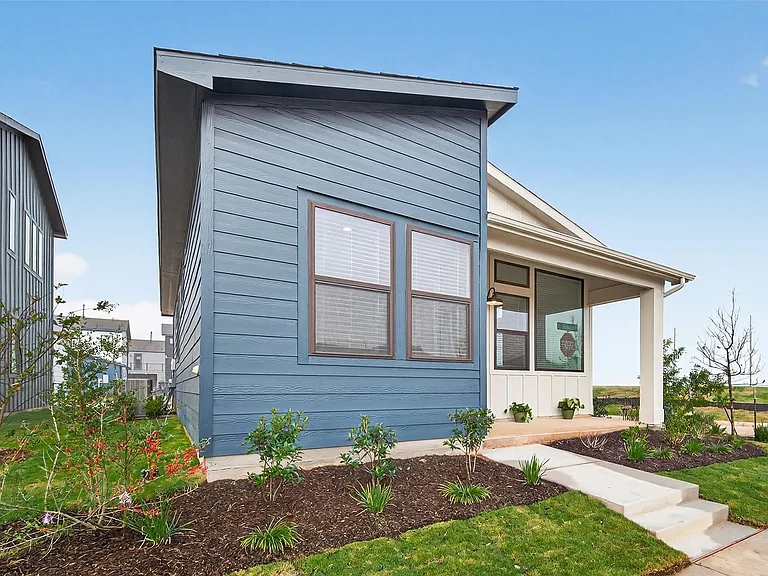 1213 Mercantile St — Photo 2