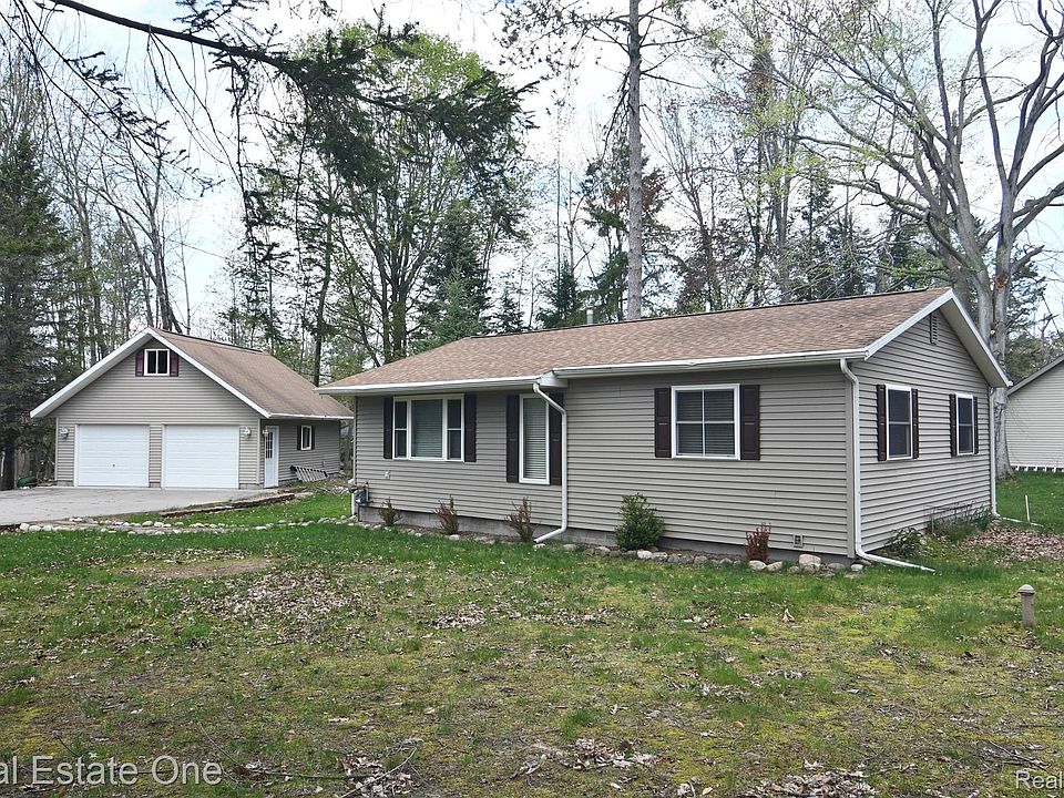 1st image of 4284 N Norway Rd