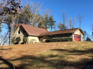 109 La Bellevue St, Morganton, NC 28655