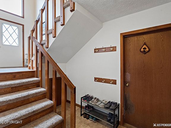 3rd image of 6324 Red Tree Cir