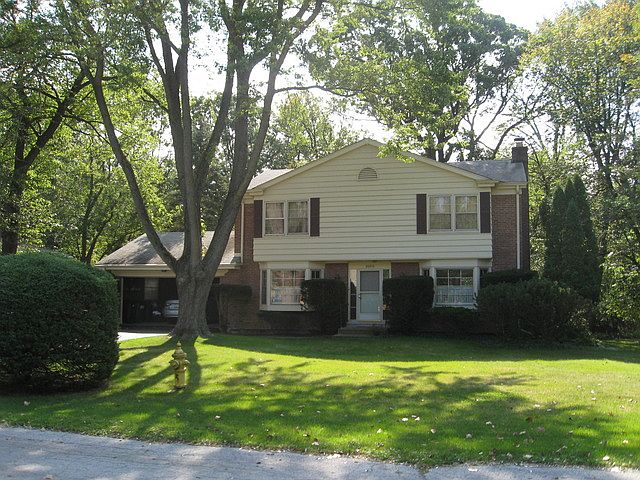 1st image of 20816 Greenwood Dr