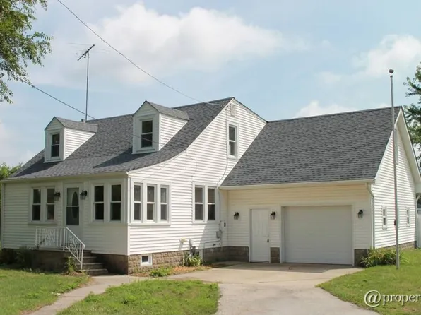 325 N 5th Ave, Coal City, IL 60416