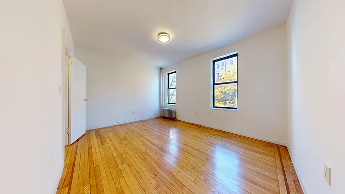 Rented by Bond New York | media 5