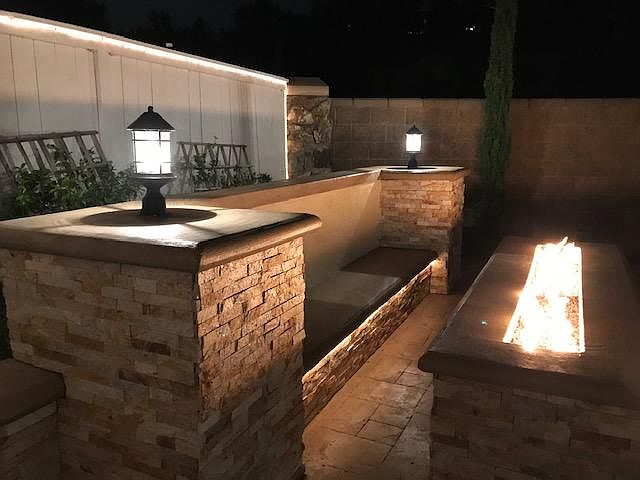 1st image of 11 Nutcracker Ln