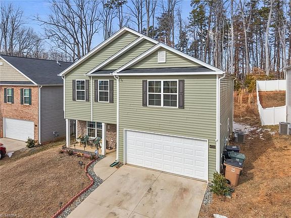 3rd image of 4734 Black Forest Dr