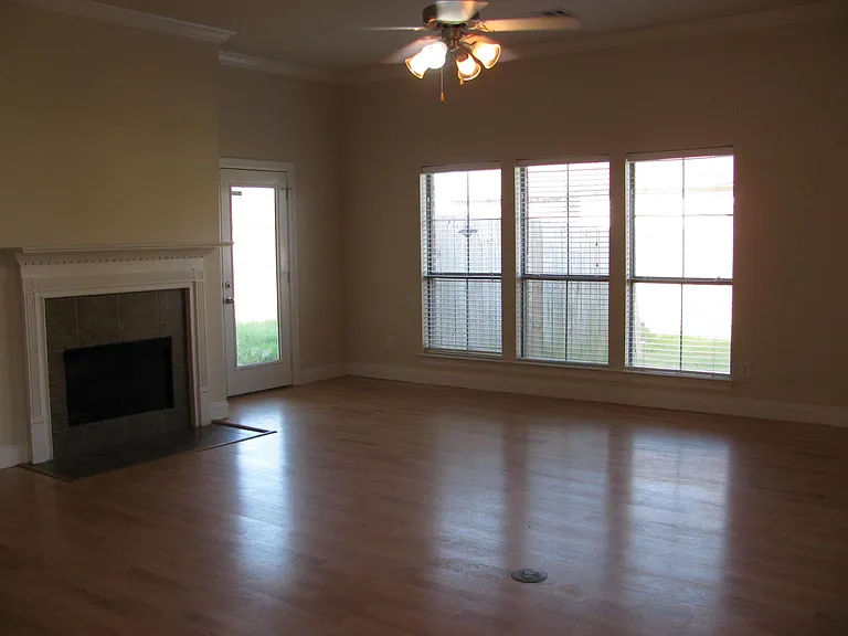 13838 Timberlake Dr — Photo 4
