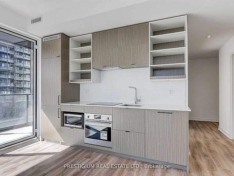 20 Edward St #804 — Photo 8