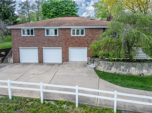 1034 Preston Dr, North Versailles, PA 15137