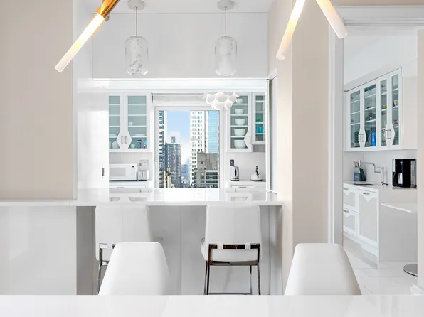 106 Central Park South image 4 of 8