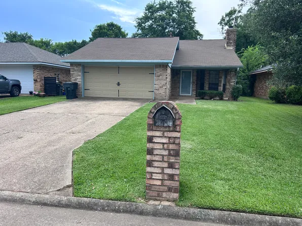2614 Palmetto Dr, Bossier City, LA 71111