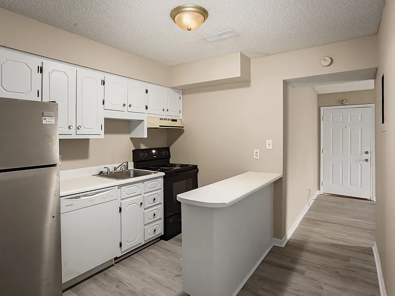 Village Landing — Photo 8