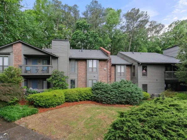 905 Tuxworth Cir, Decatur, GA 30033