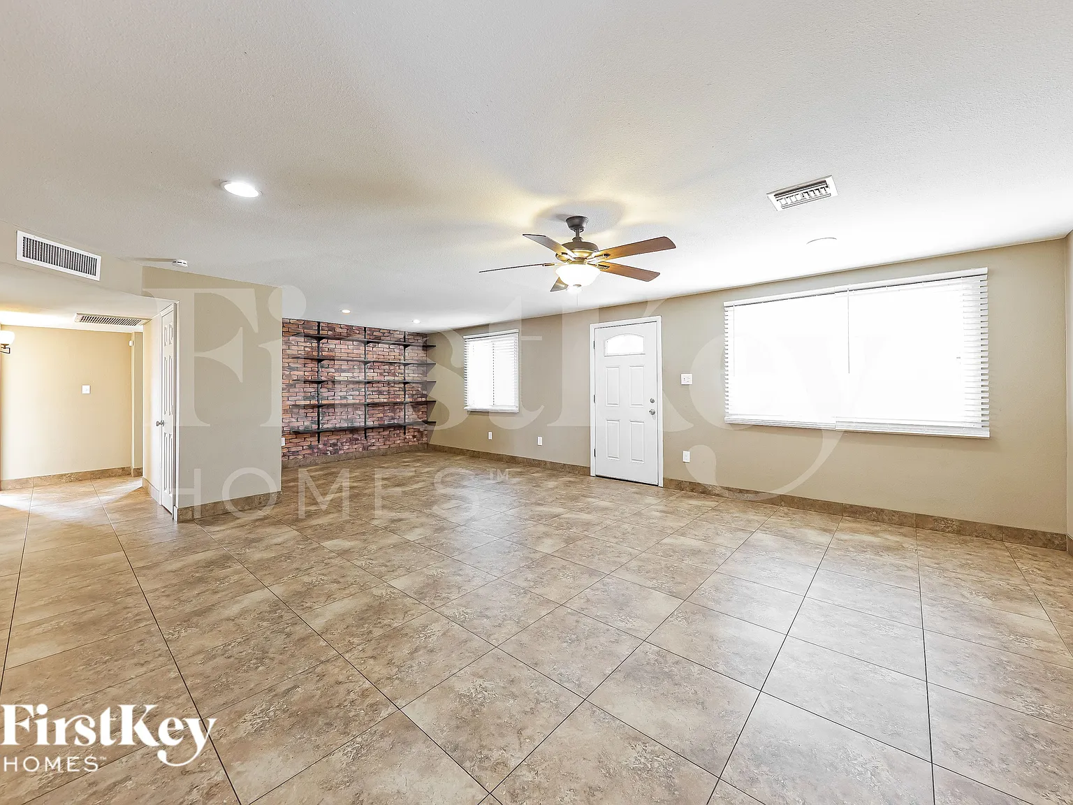 3 bed, 2.0 bath, 1546 sqft, $2,095 — Photo 3