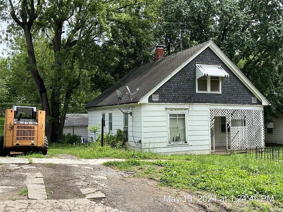 2nd image of 2507 S 18th St