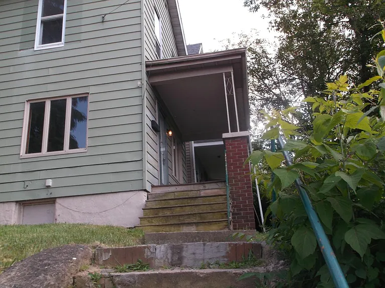 1801 Moravia St — Photo 2