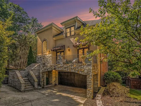 1044 Fairway Ests, Atlanta, GA 30319