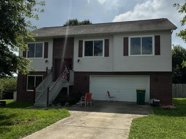 564 Hills Gate Cir, Seymour, TN 37865