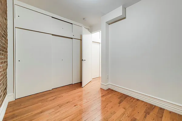 Rented by MAPT Residential LLC | media 8