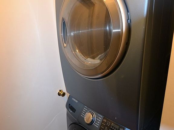 5th image of 60 Underhill Ave #1A