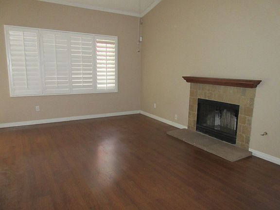 4th image of 3292 Willow Park Cir