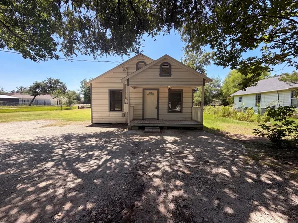 415 Mallie St, Conroe, TX 77301