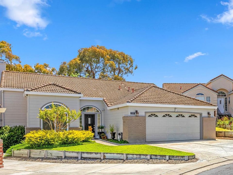 1st image of 535 Bobbys Ln