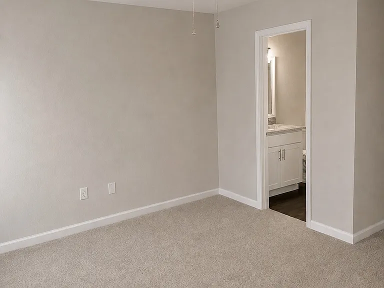 210 W Austin St #112 — Photo 9