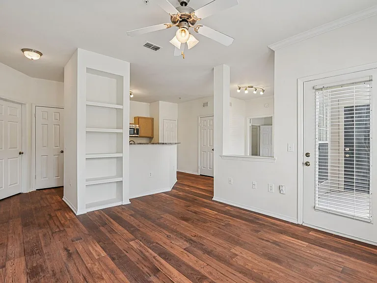 Wesley St. James Apartments at Sandy Springs — Photo 28