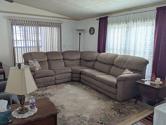 4th image of 255 Odessa Dr