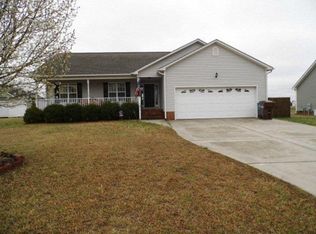 203 Village Square Dr, Dunn, NC 28334