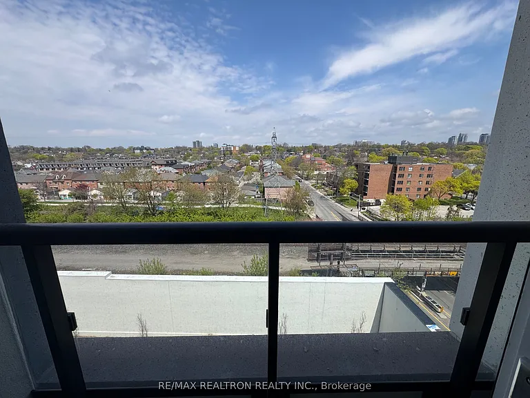 858 Dupont St #624 — Photo 19