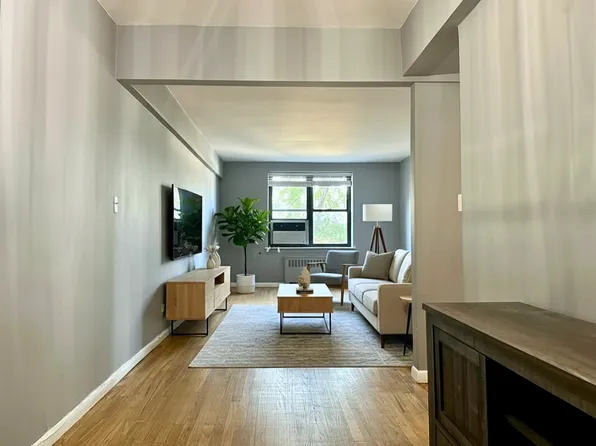 91-10 32nd Avenue image 1 of 20