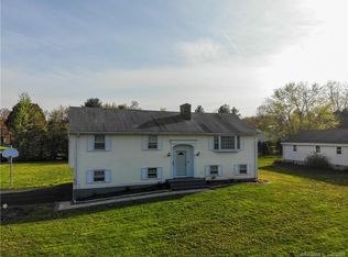 15 Downing Cir, Bloomfield, CT 06002