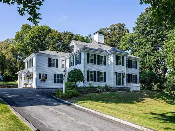 2 Bruce St, Grafton, MA 01519