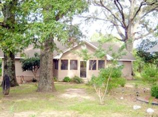 50 Gladys Smith Rd, Lumberton, MS 39455