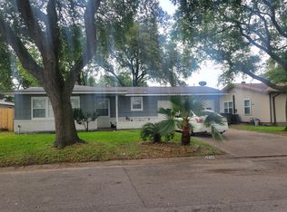 6709 Fairway Dr, Galveston, TX 77551