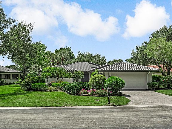 2nd image of 14 Bristol Circle