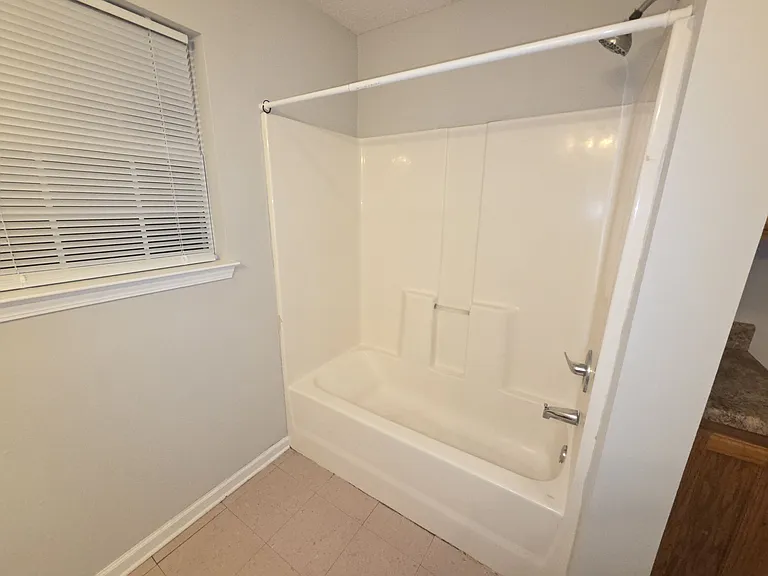 108 Hines Blvd #D — Photo 12