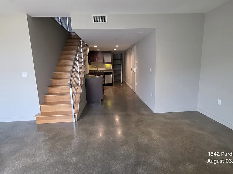 1842 Purdue Ave #105 — Photo 6