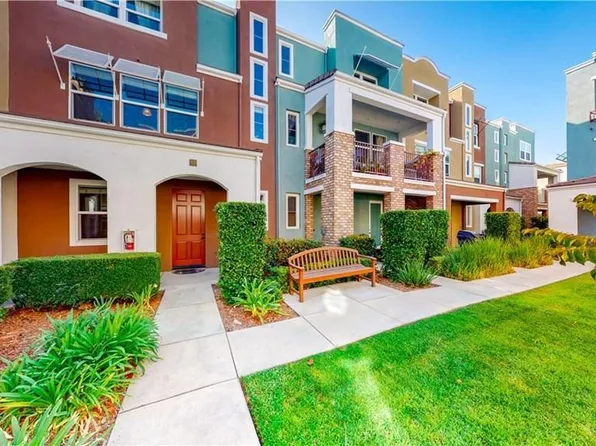 536 N Chardonnay Dr, Covina, CA 91723