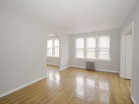 4th image of 1350 W Estes Ave