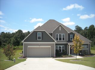 48 Lancaster Ct, Spring Lake, NC 28390