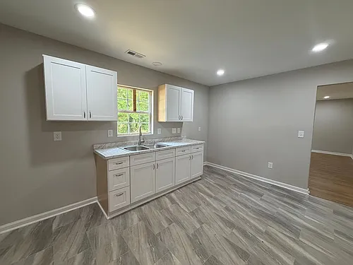 1204 Iva Ave Photo 1