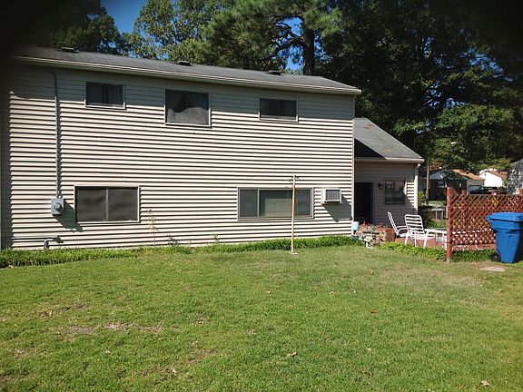 5th image of 324 Jacqueline Ave