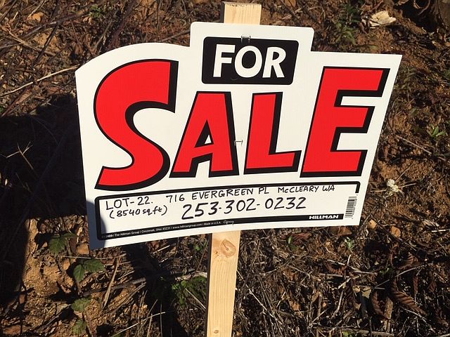 1st image of 716 Evergreen Pl