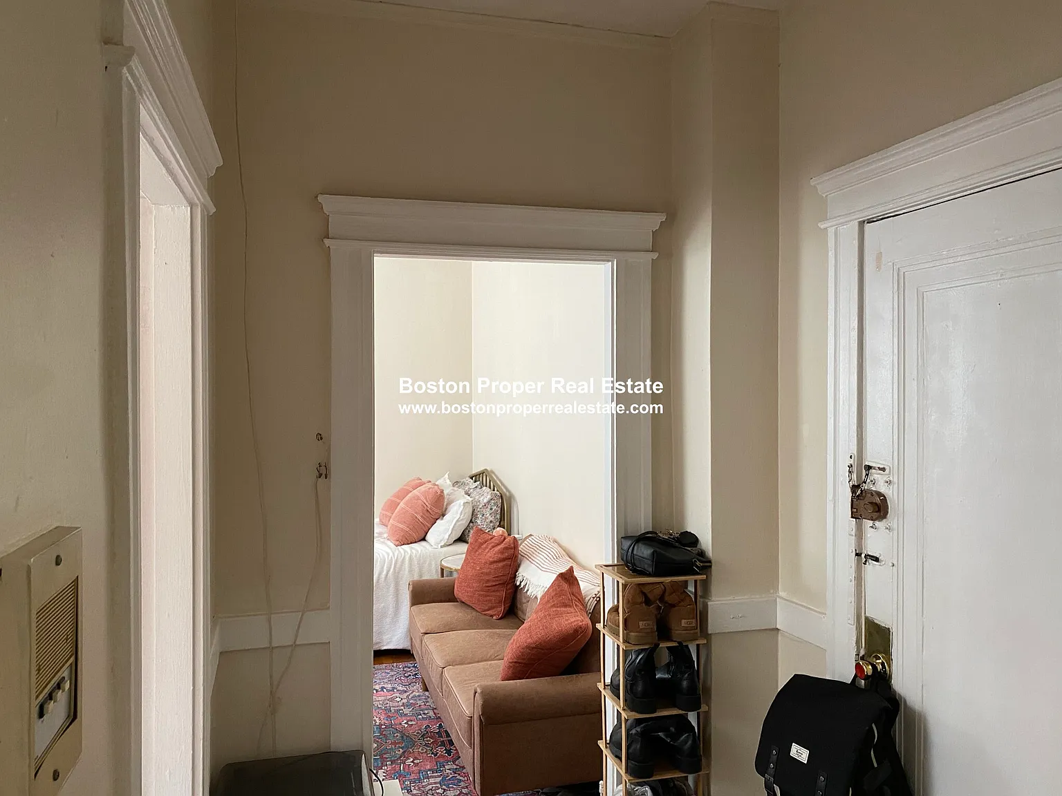 Studio, 400 sqft, $1,895 — Photo 3