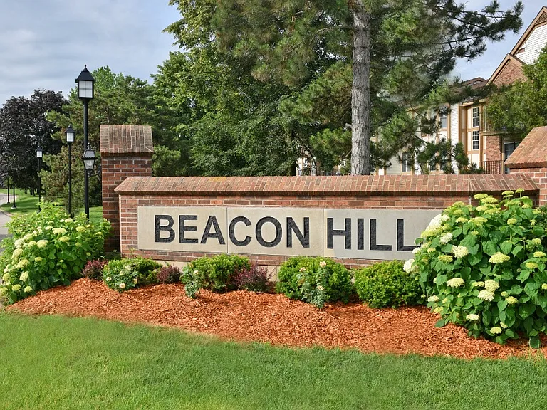 Beacon Hill and Great Oaks Apartments — Photo 27
